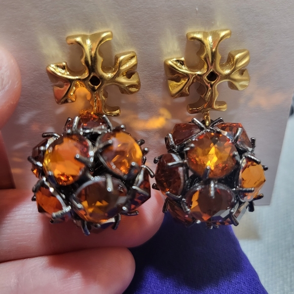 **** SOLD **** Tory Burch Roxanne Small Drop Earrings - Picture 8 of 8